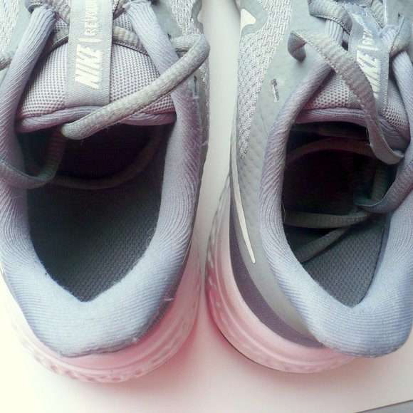 ❤️ Nike Revolution 5 Running Shoe Gray Platinum Size 5.5 Women's Sneakers - Picture 8 of 9